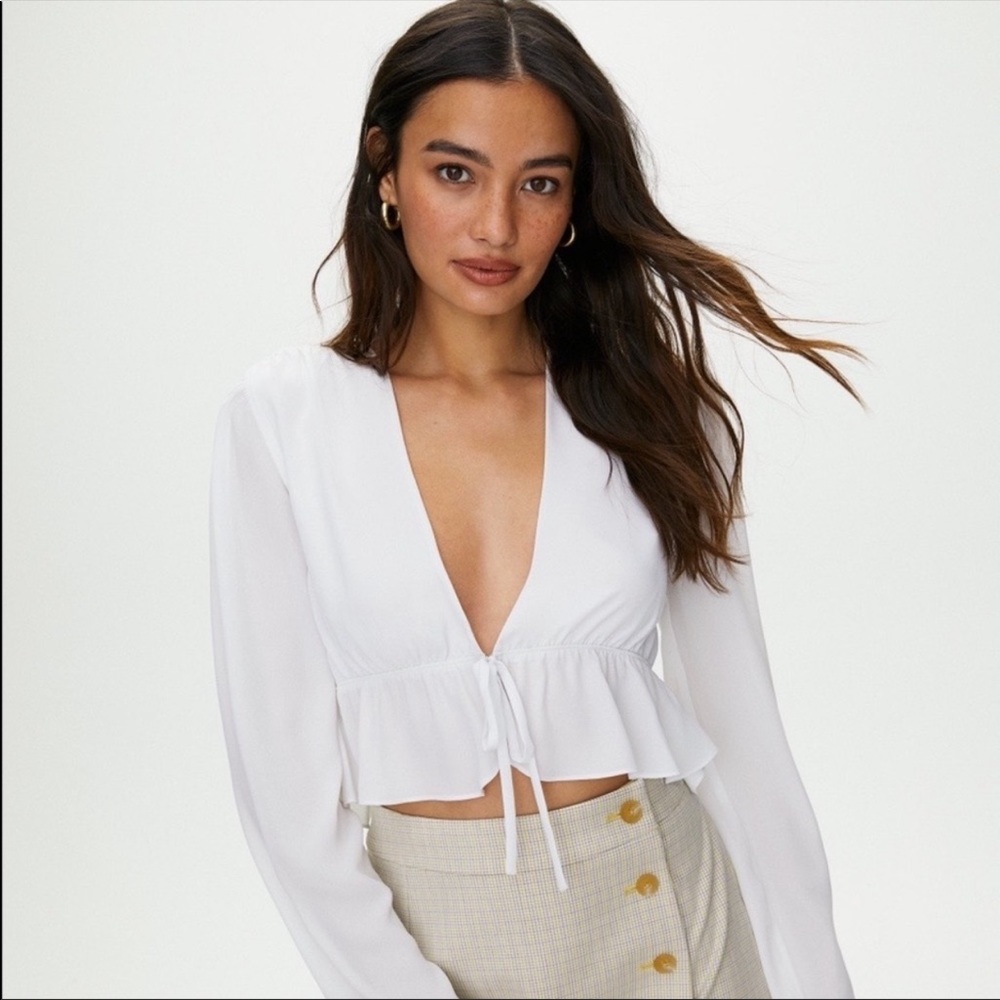 Aritzia Cropped Tie-Front Blouse